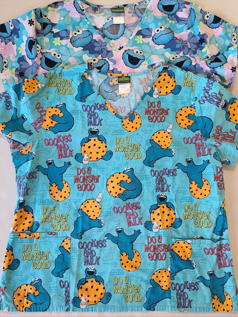 2 Sesame Street Scrub Top Blue Size XL Short Sleeve Pockets Cookie Monster